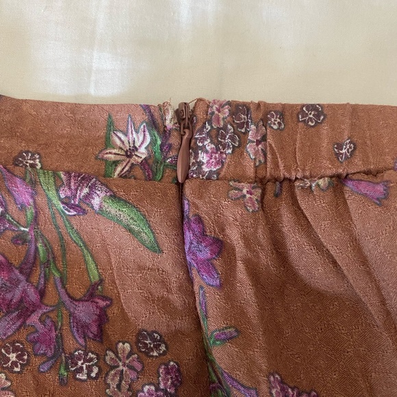 brand new skirt! flowy fun skirt - Picture 4 of 4